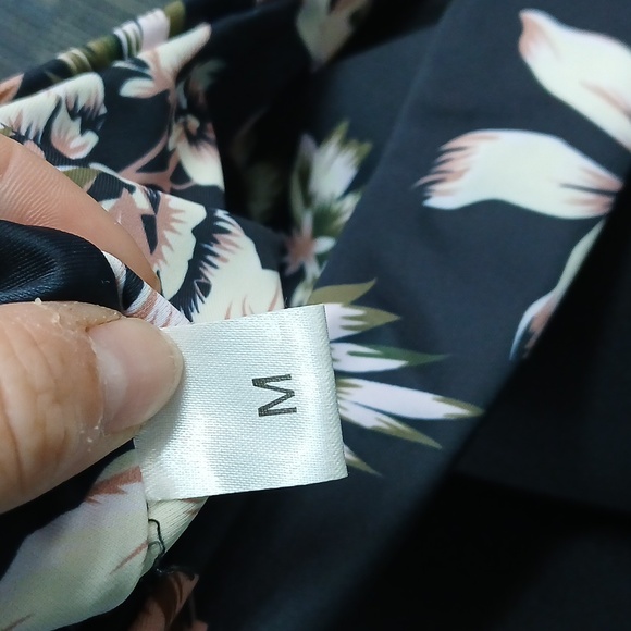 Floral High-Waisted Bikini Bottom Nwot Size Medium - Picture 4 of 4